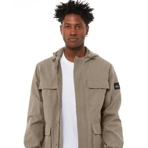 NWT Alo Yoga Men Division Field Jacket Medium - Olive Branch color